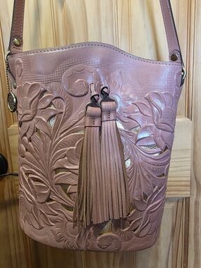 Patrica Nash Women's Embossed Tassel Bucket Bag - Mauve Pink